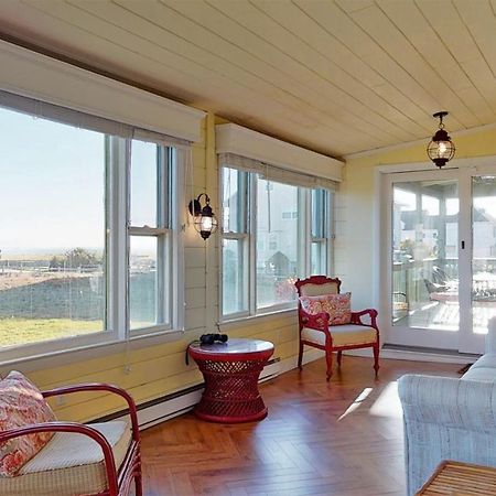 Maine Beach Vacation Home Oceanfront Home-15 Acre- Private Path To Sandy Beach-Gorgeous Views Scarborough Exterior photo
